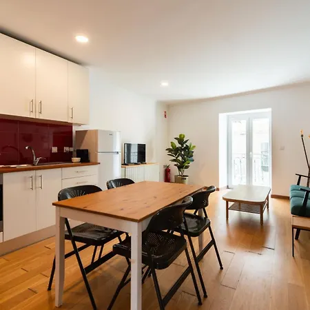 With A Cozy Private Terrace Specially At Night Apartamento