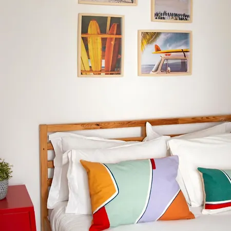 With A Cozy Private Terrace Specially At Night Apartamento Lisboa