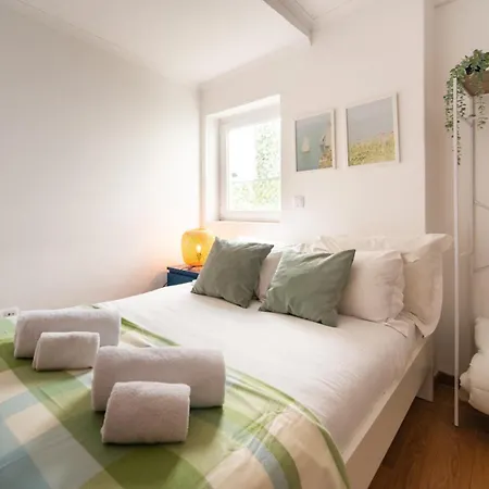 Apartamento With A Cozy Private Terrace Specially At Night