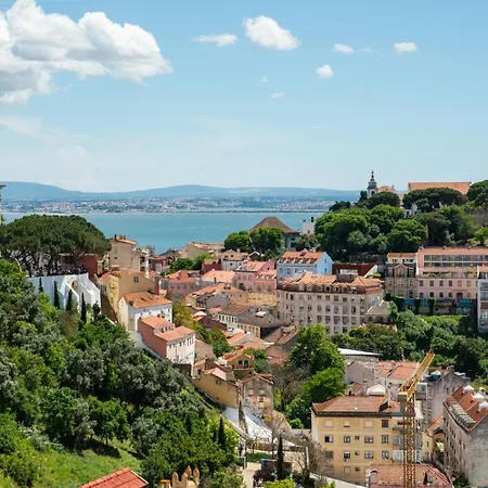 With A Cozy Private Terrace Specially At Night Apartment Lisbon