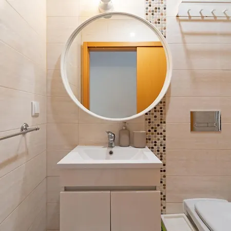 Apartmán With A Cozy Private Terrace Specially At Night